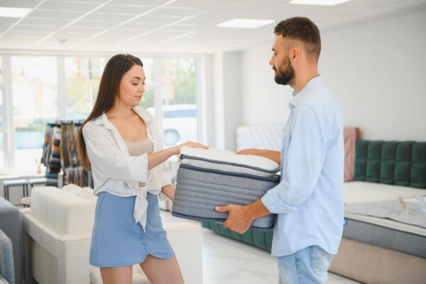 Ce saltea 160x200 alegi pentru un dormitor matrimonial: criterii importante înainte de cumpărare